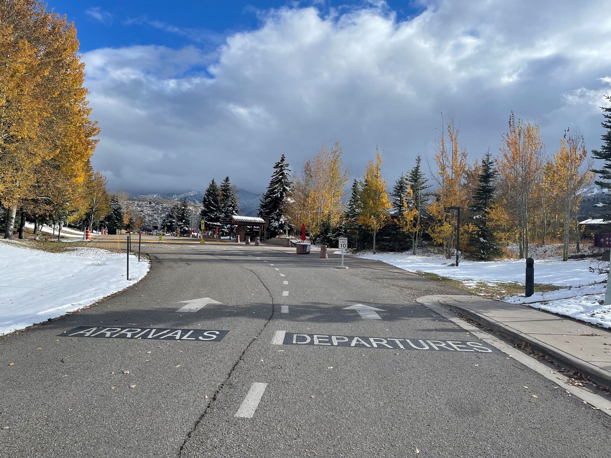 parking-aspen-airport