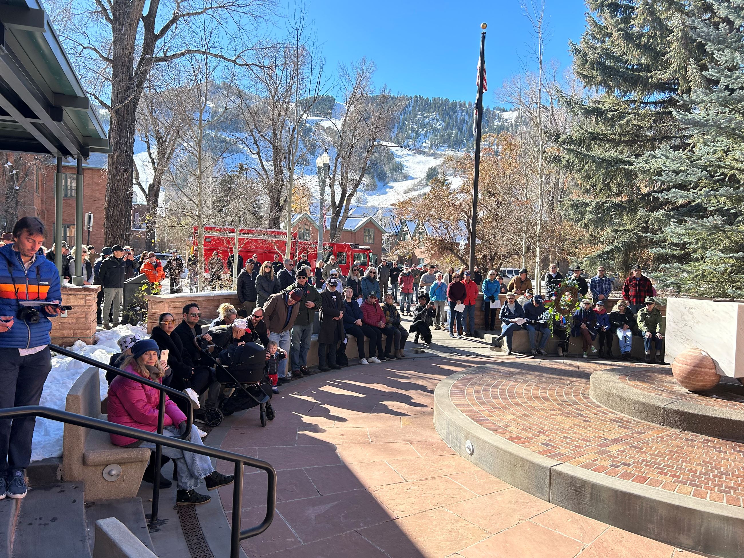 Crowds gather at the admin building to honor veterans day 