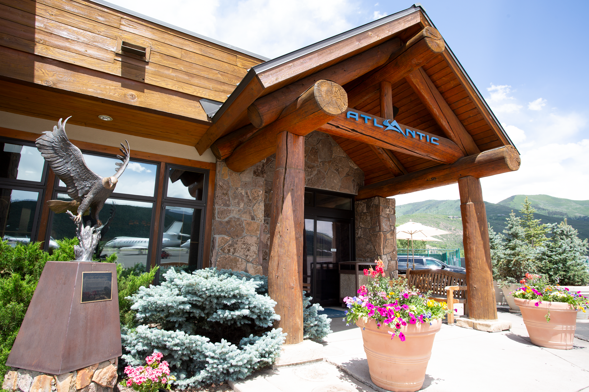 Atlantic Aviation in Aspen, CO_3